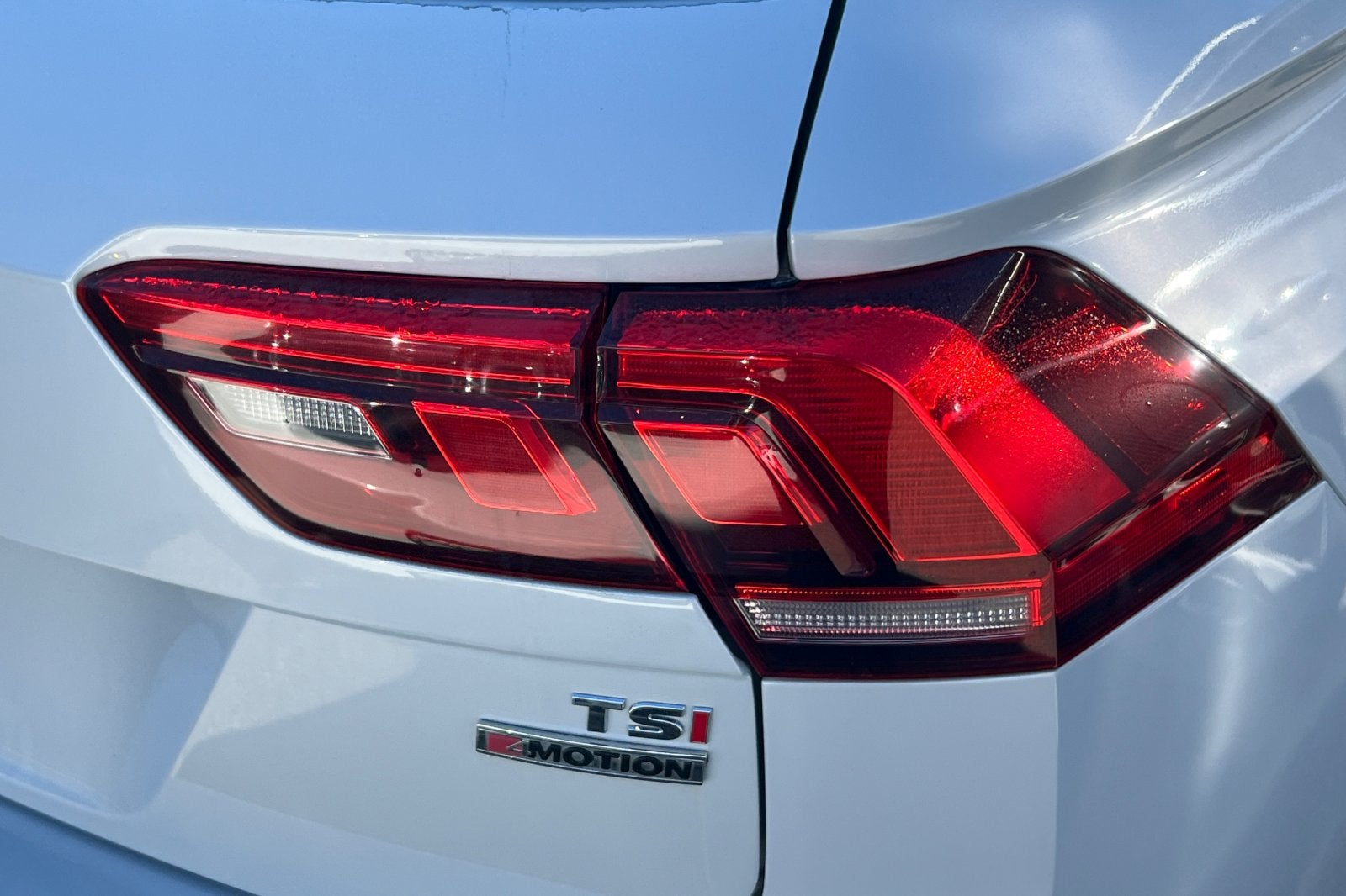 2018 Volkswagen Tiguan S