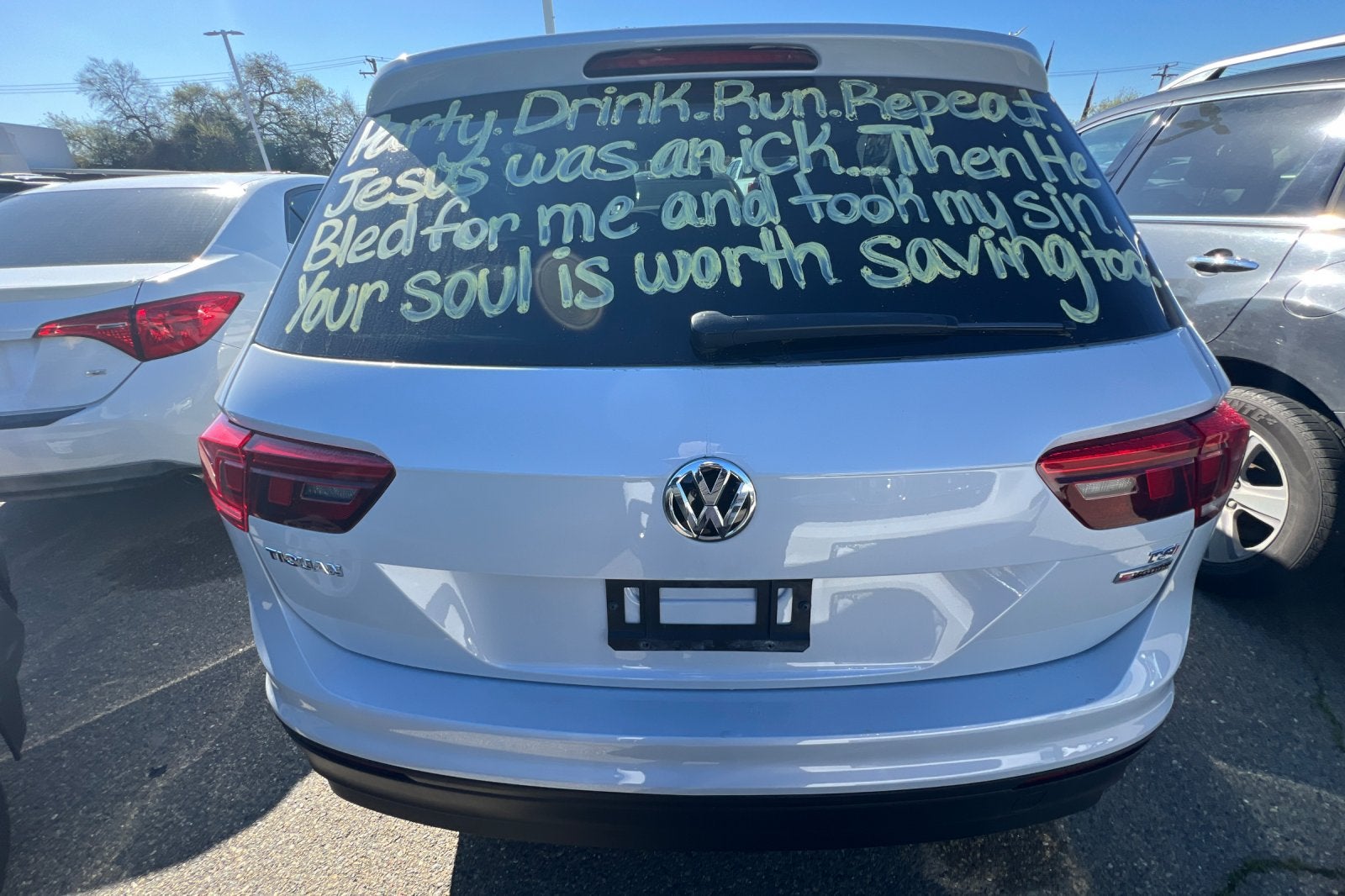 2018 Volkswagen Tiguan S