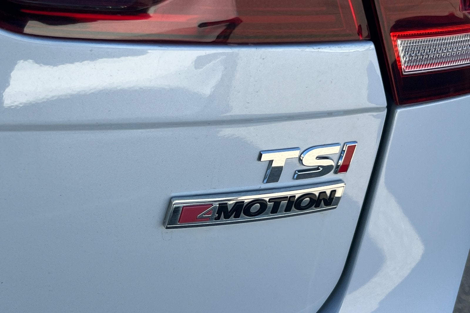 2018 Volkswagen Tiguan S