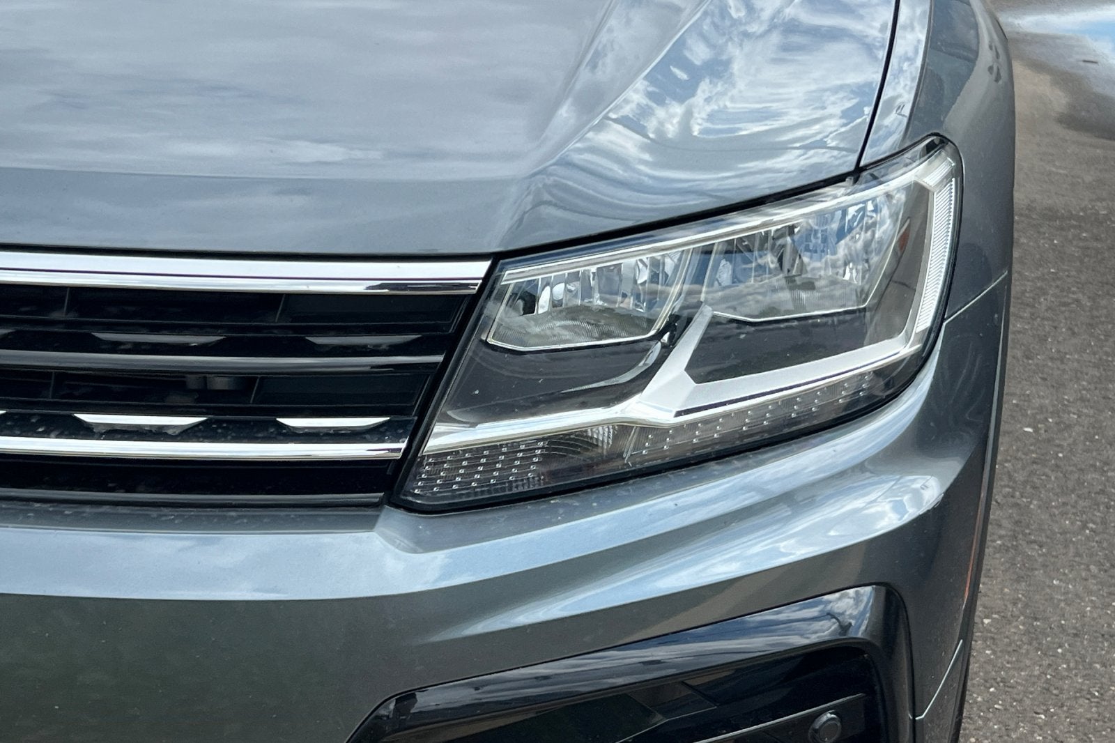 2021 Volkswagen Tiguan SE R-Line Black