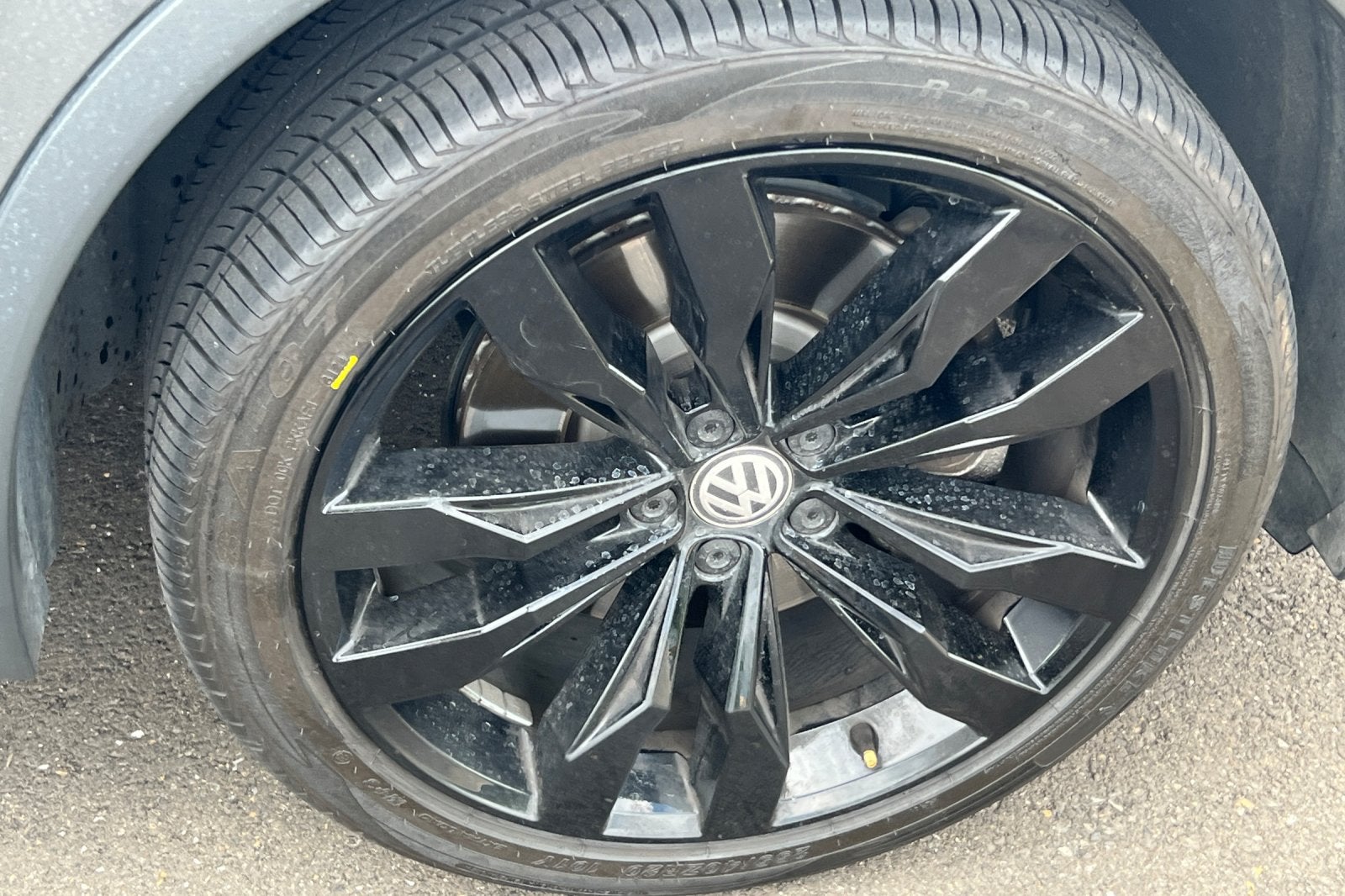 2021 Volkswagen Tiguan SE R-Line Black