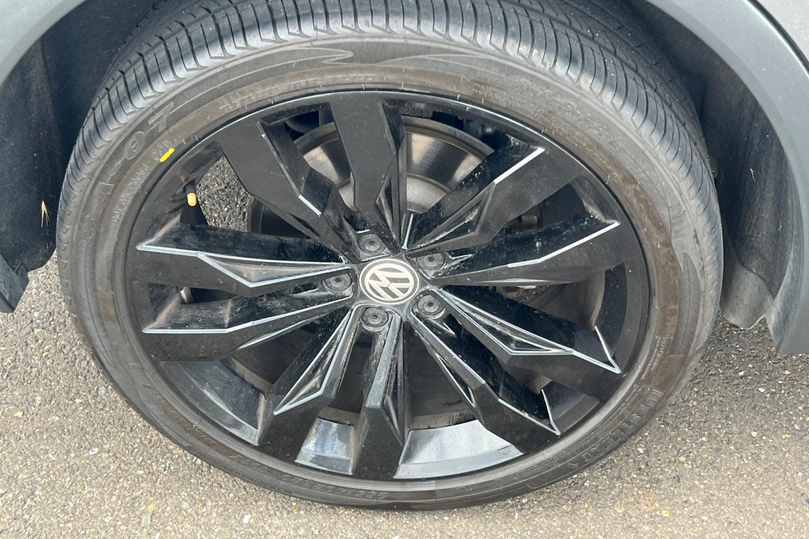 2021 Volkswagen Tiguan SE R-Line Black