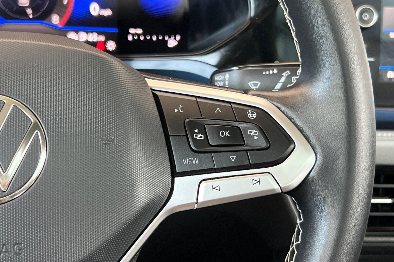 2024 Volkswagen Taos SE