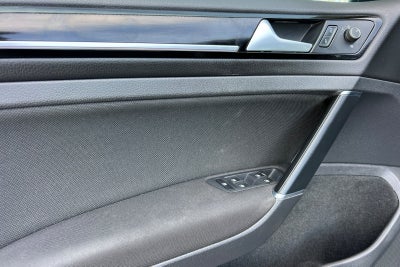 2017 Volkswagen Golf GTI Sport