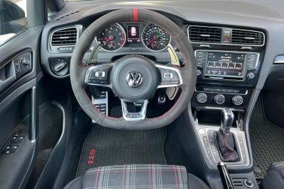 2017 Volkswagen Golf GTI Sport