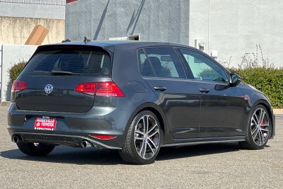 2017 Volkswagen Golf GTI Sport