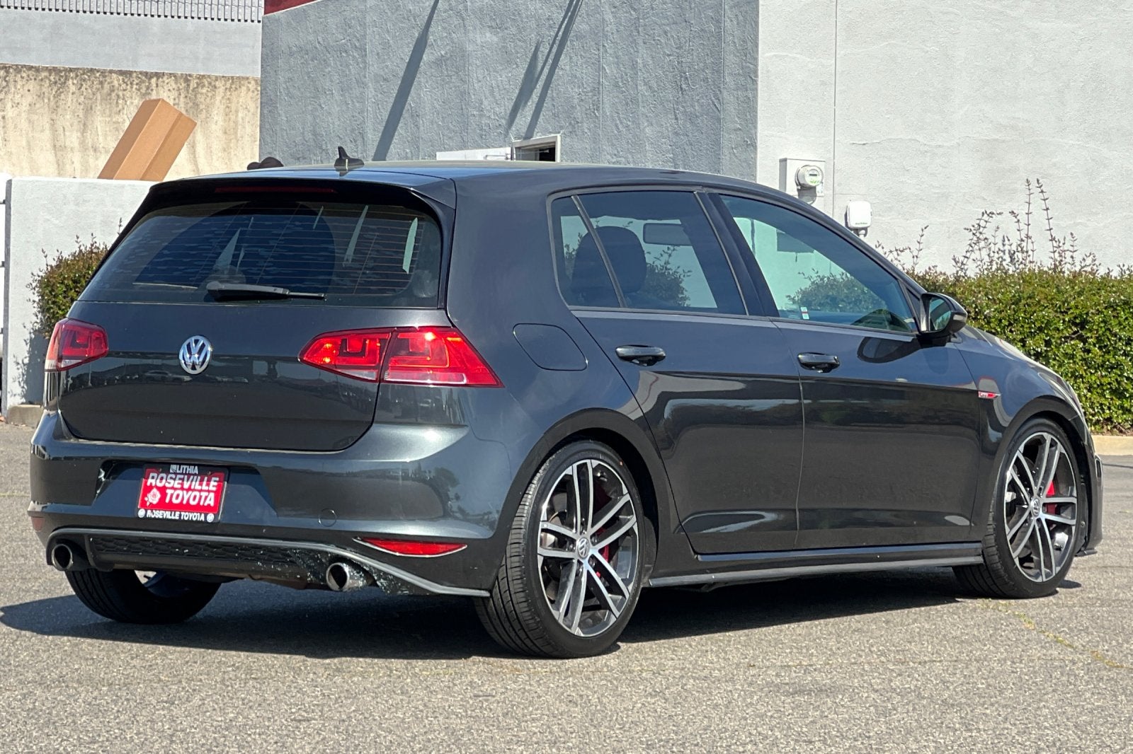 2017 Volkswagen Golf GTI Sport