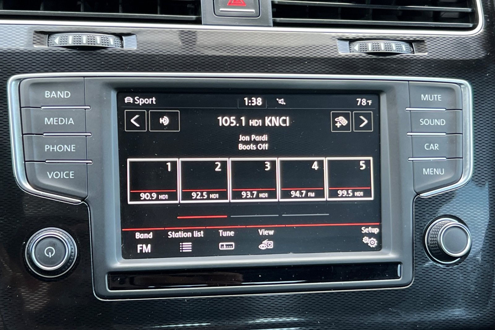 2017 Volkswagen Golf GTI Sport