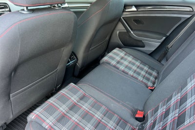 2017 Volkswagen Golf GTI Sport