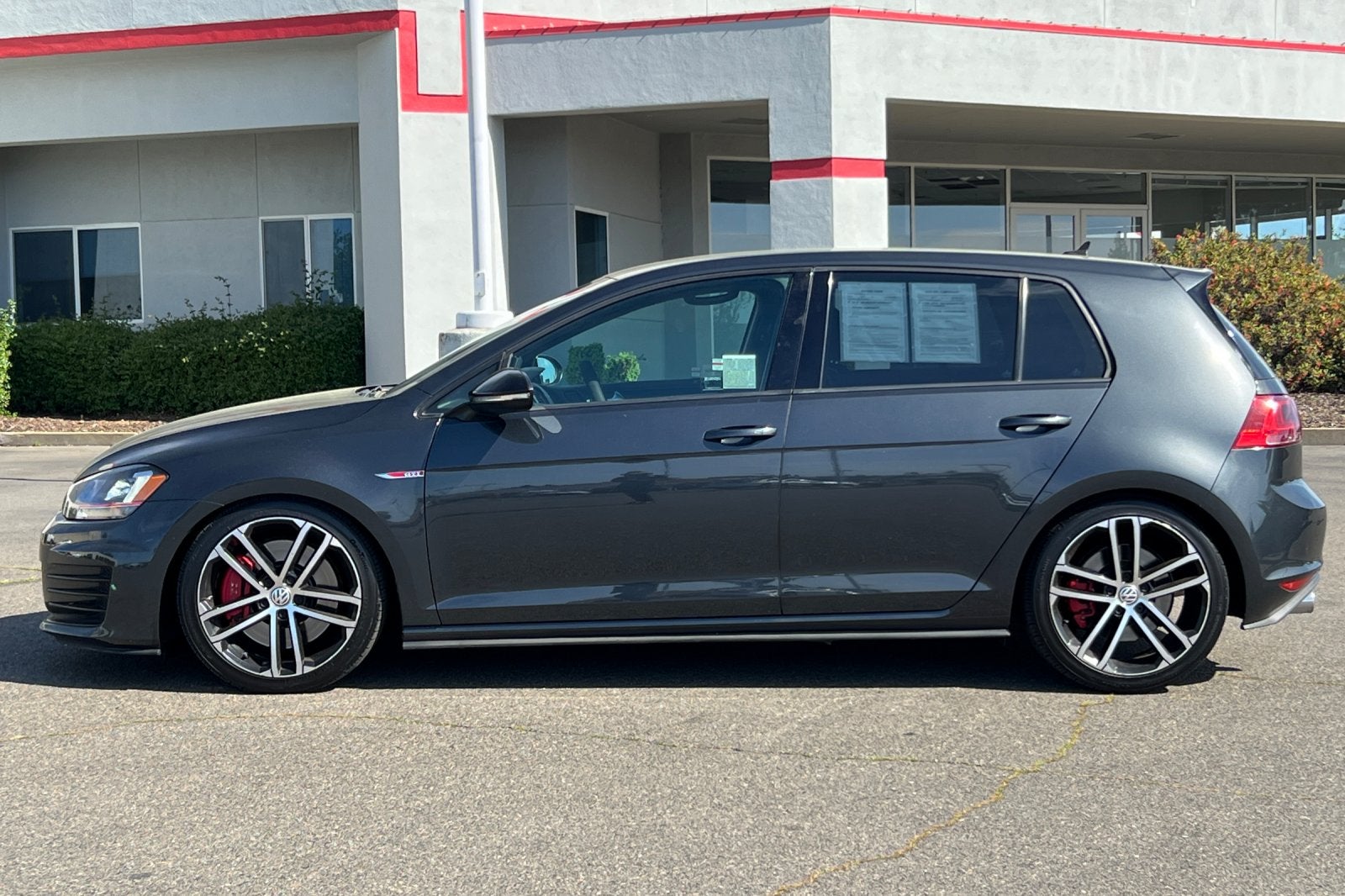 2017 Volkswagen Golf GTI Sport