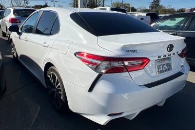 2018 Toyota Camry SE