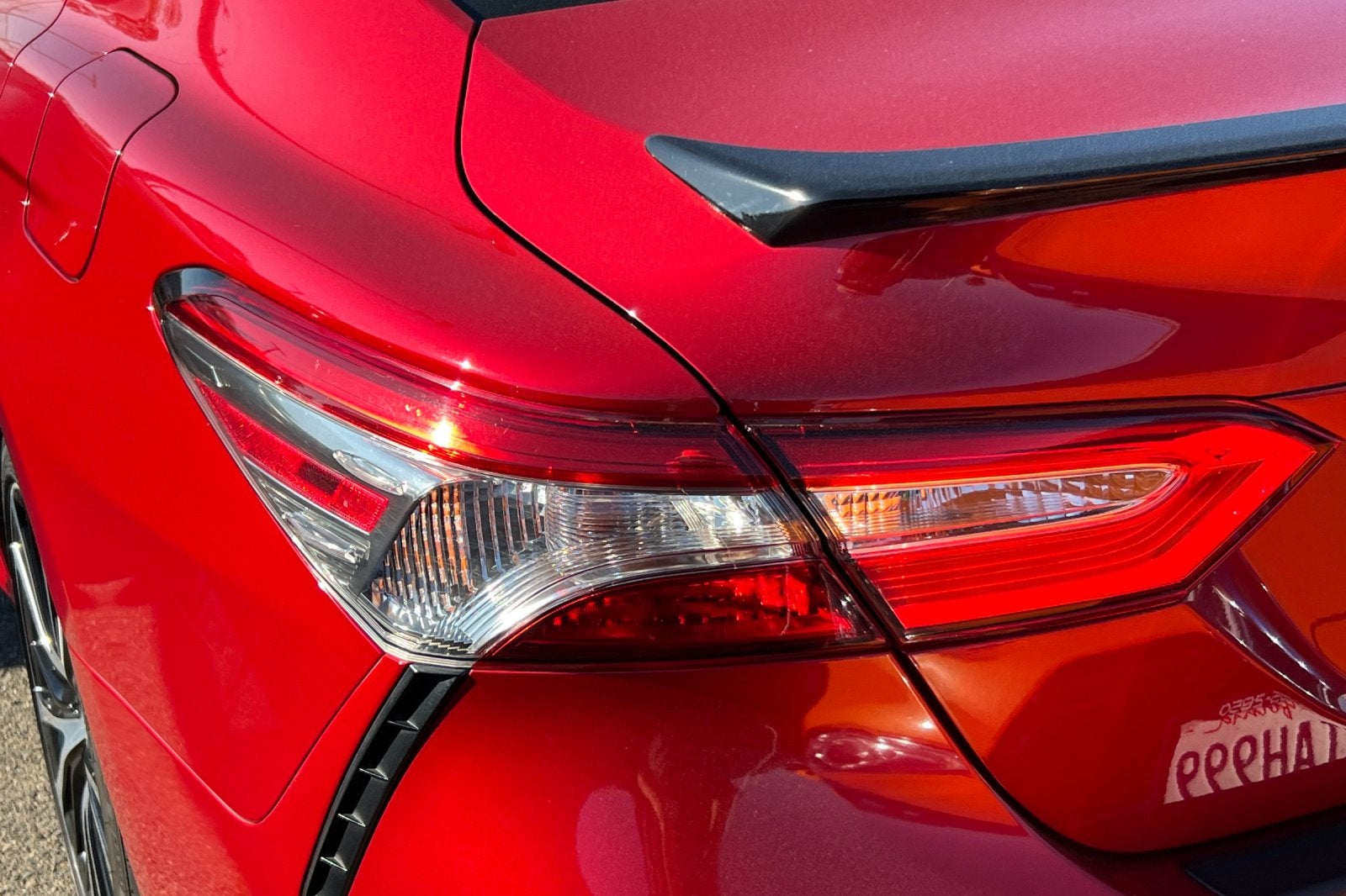 2019 Toyota Camry Hybrid SE