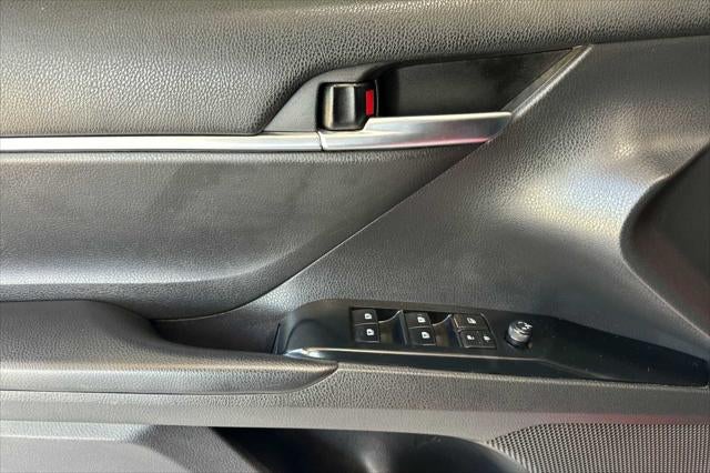 2019 Toyota Camry Hybrid SE