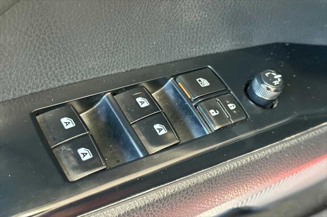 2019 Toyota Camry Hybrid SE