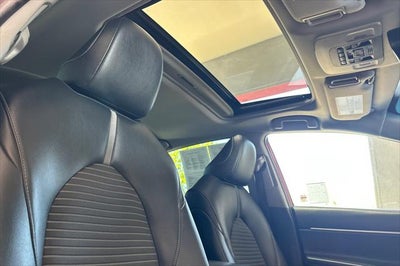 2019 Toyota Camry Hybrid SE