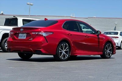 2019 Toyota Camry Hybrid SE