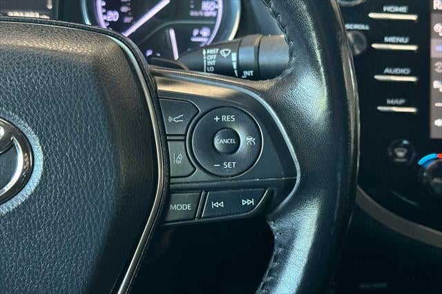 2019 Toyota Camry Hybrid SE