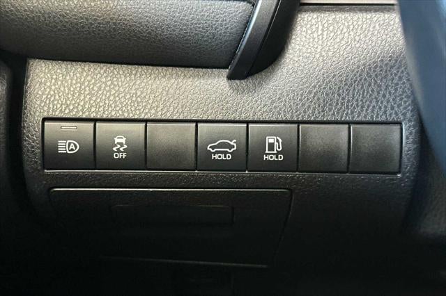 2019 Toyota Camry Hybrid SE