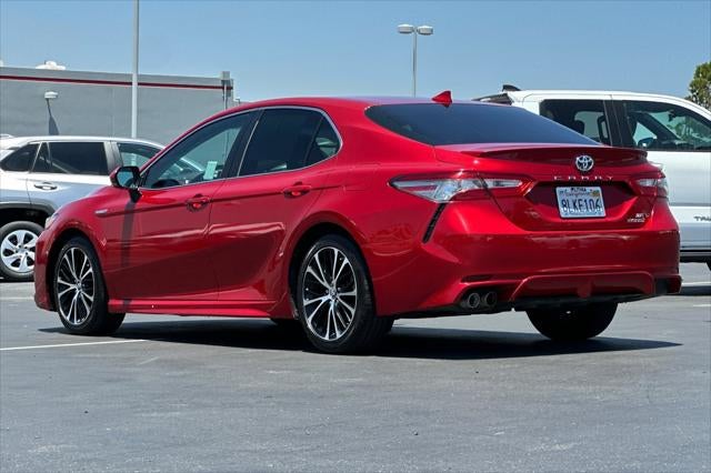 2019 Toyota Camry Hybrid SE