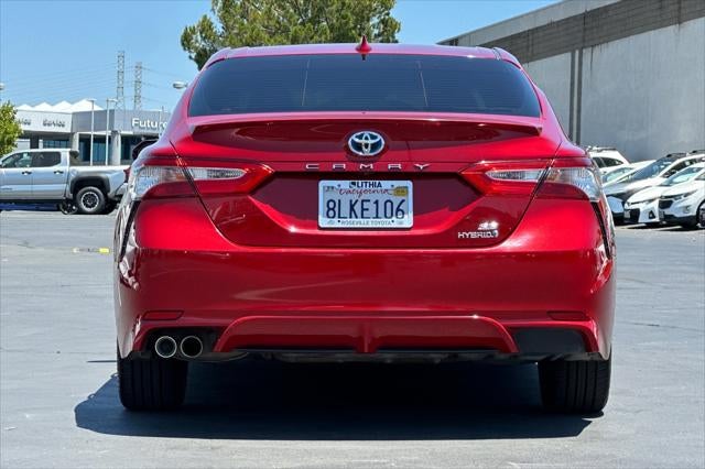 2019 Toyota Camry Hybrid SE