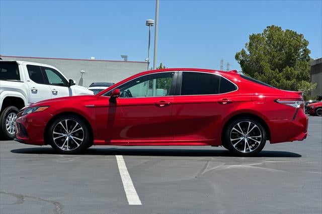 2019 Toyota Camry Hybrid SE