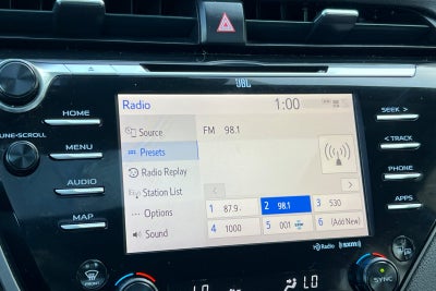 2019 Toyota Camry Hybrid XLE