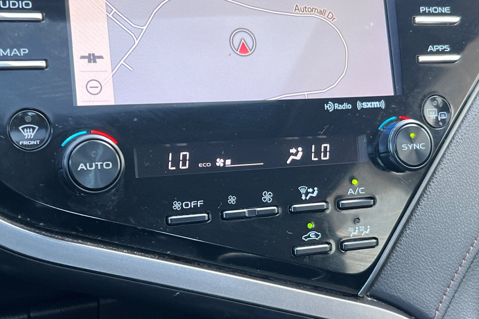 2019 Toyota Camry Hybrid XLE