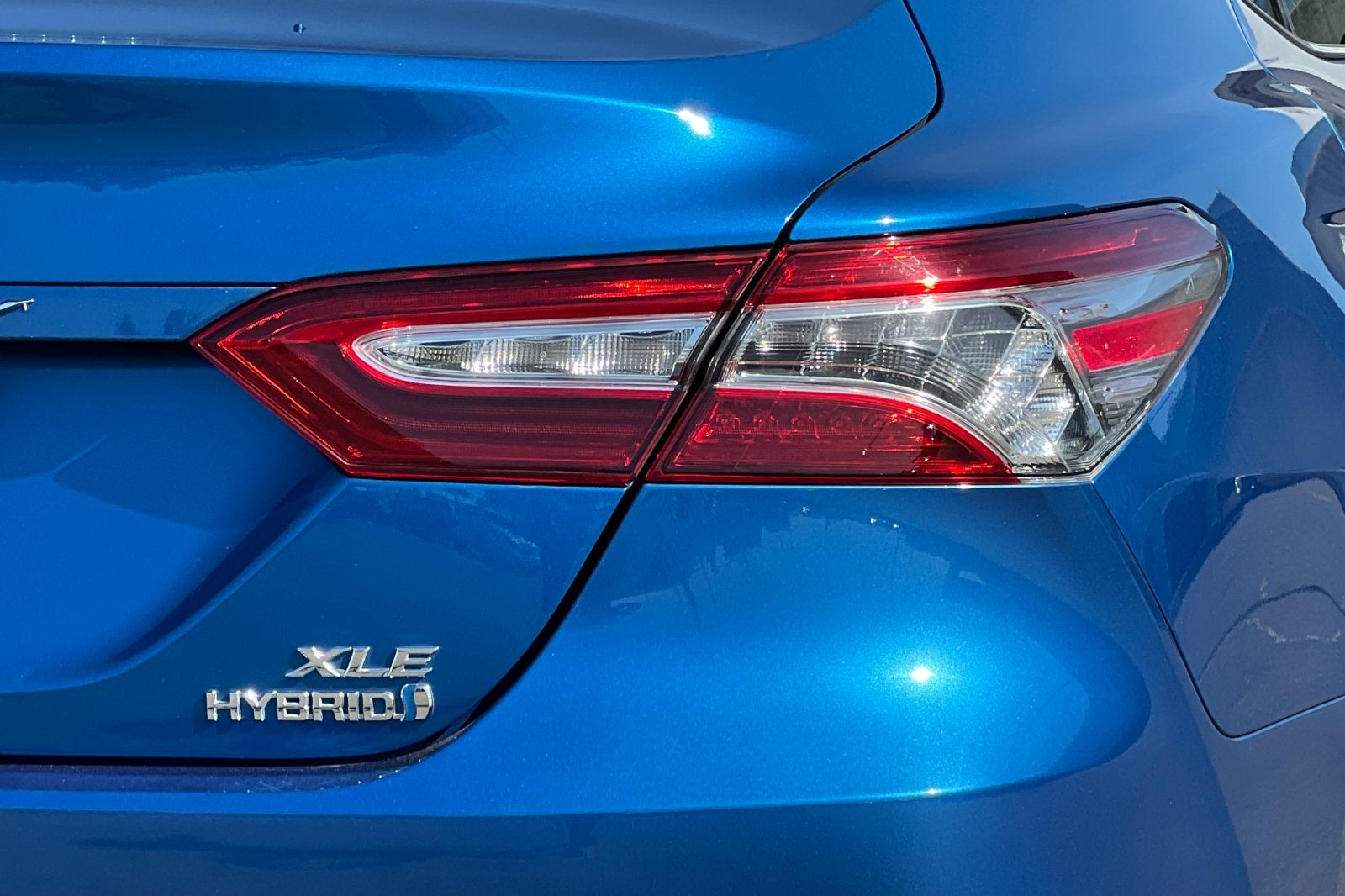 2019 Toyota Camry Hybrid XLE