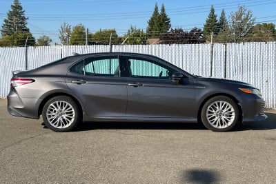 2018 Toyota Camry Hybrid XLE
