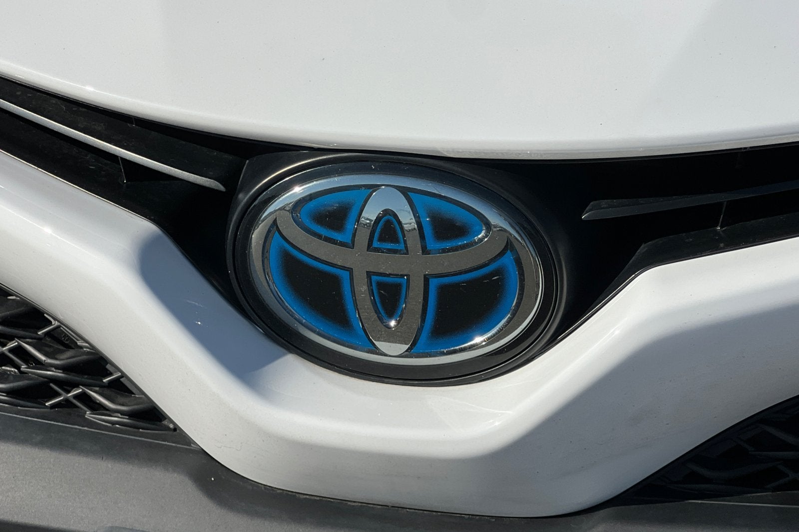 2019 Toyota Camry Hybrid SE