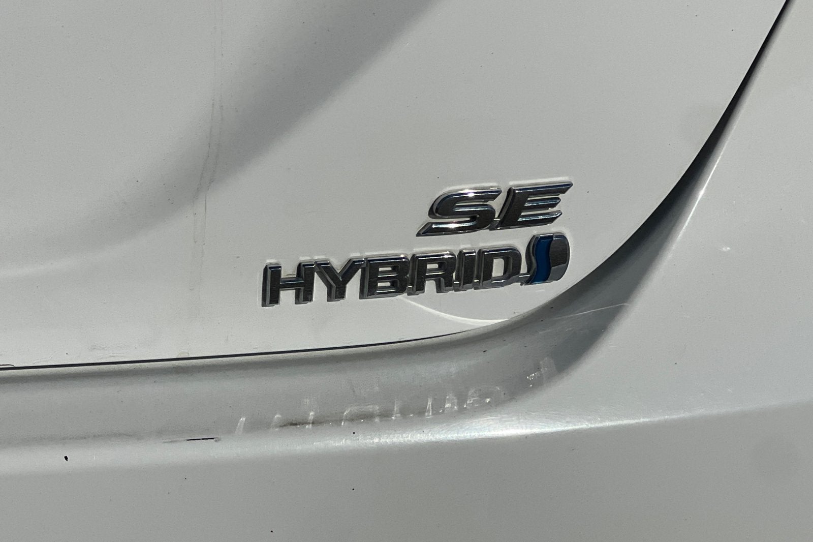 2019 Toyota Camry Hybrid SE