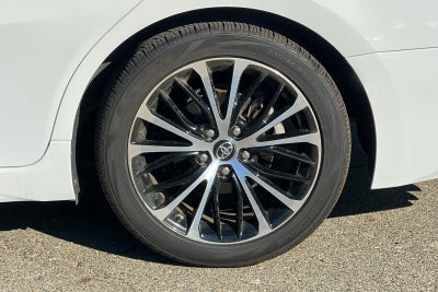 2019 Toyota Camry Hybrid SE
