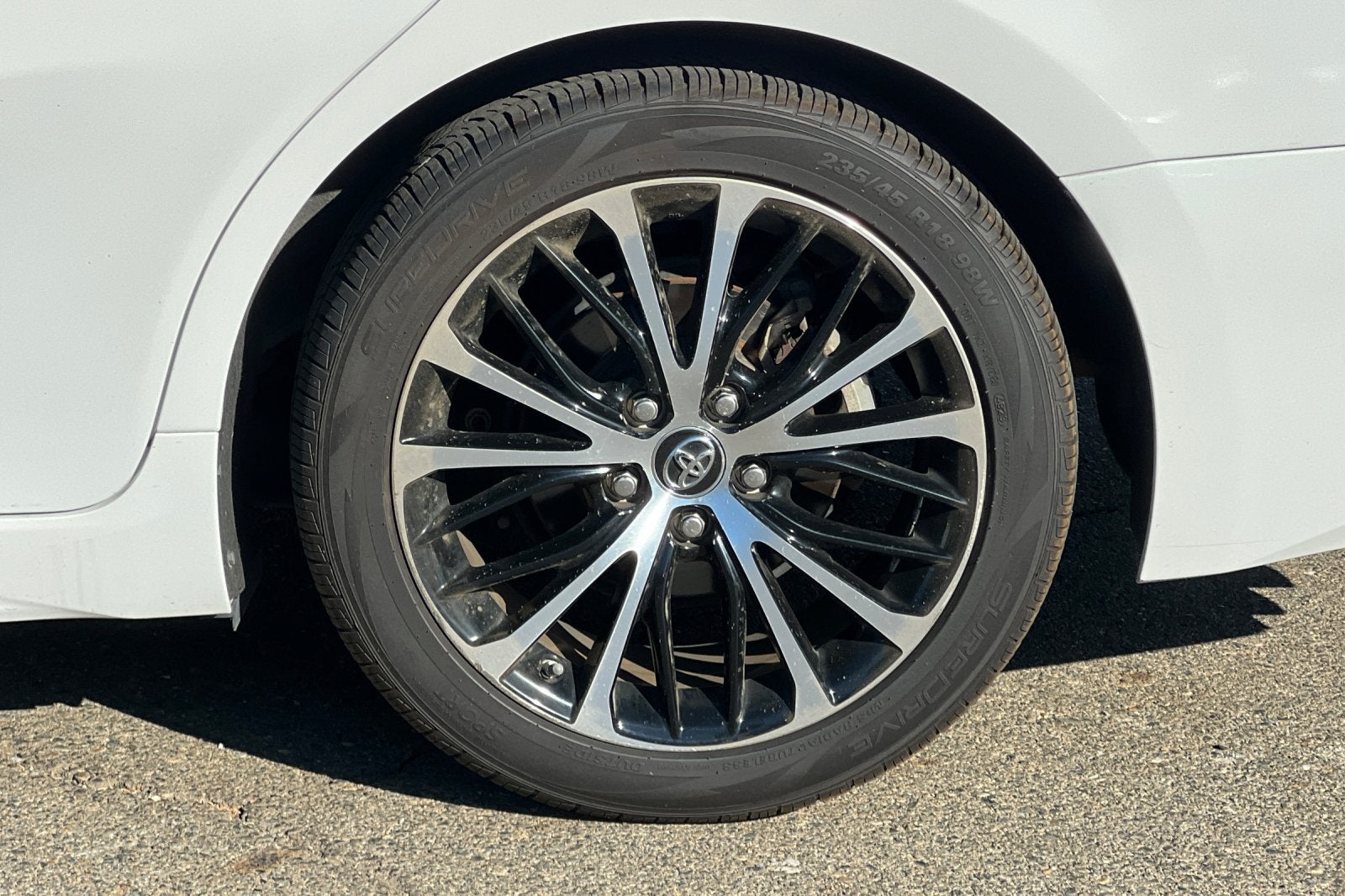 2019 Toyota Camry Hybrid SE