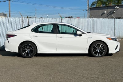 2019 Toyota Camry Hybrid SE