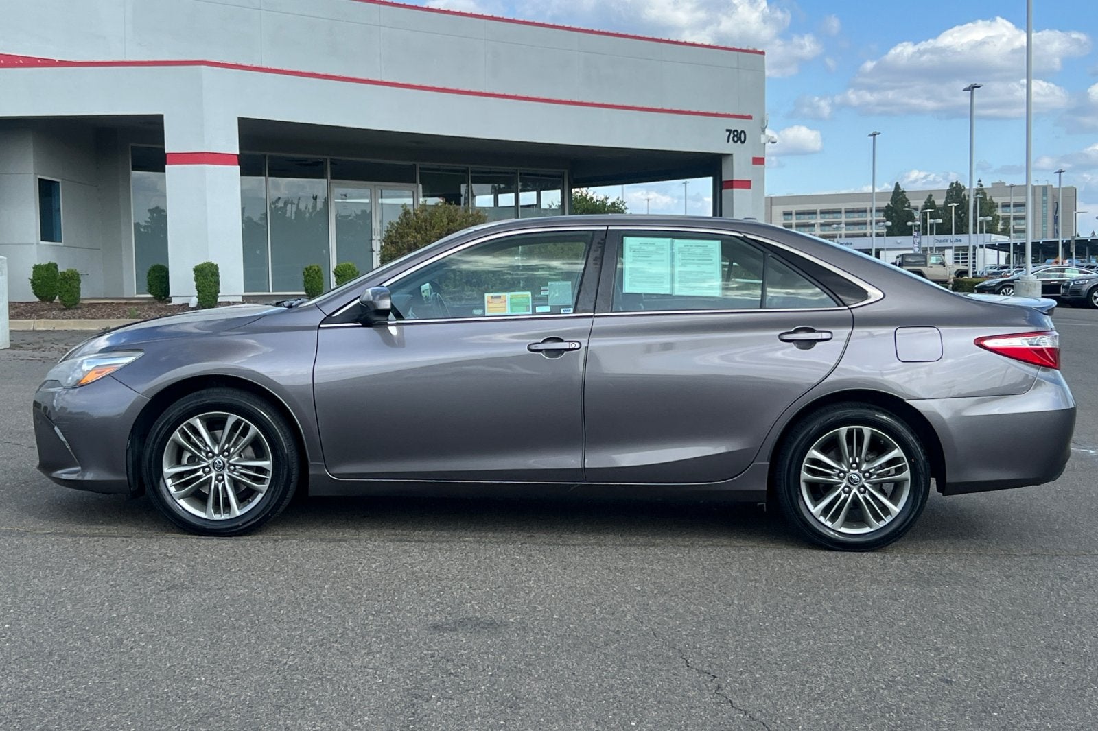 2017 Toyota Camry SE