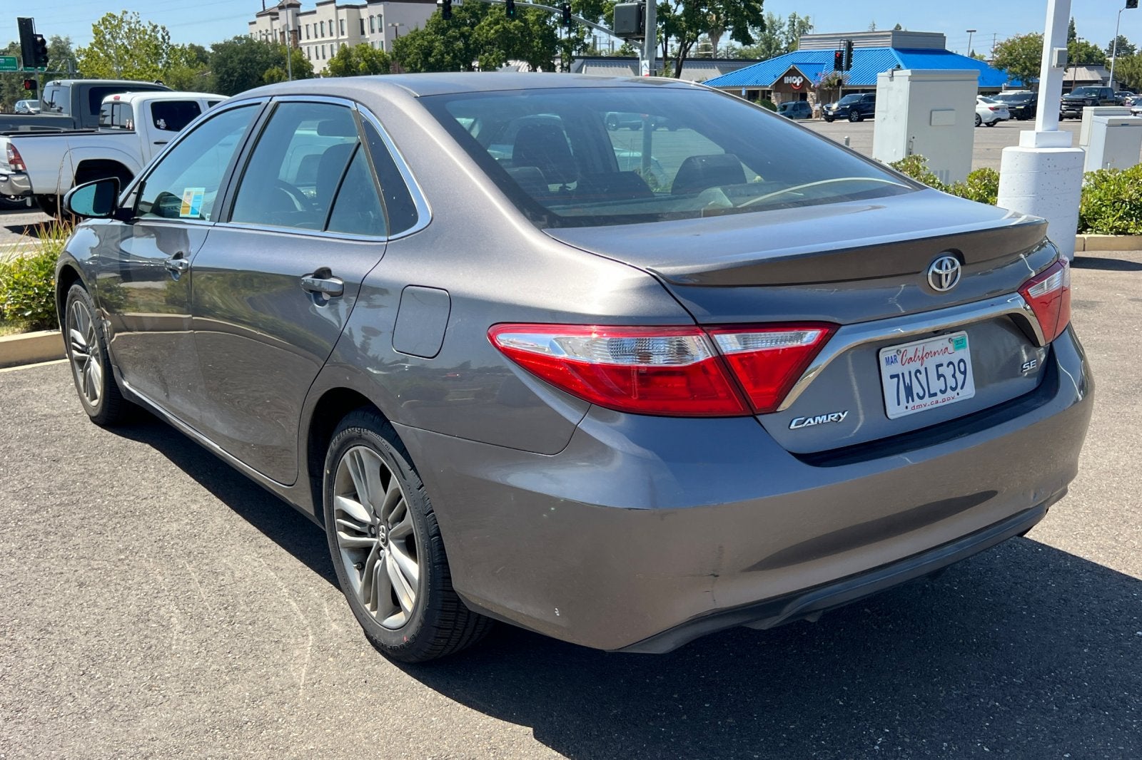 2017 Toyota Camry SE