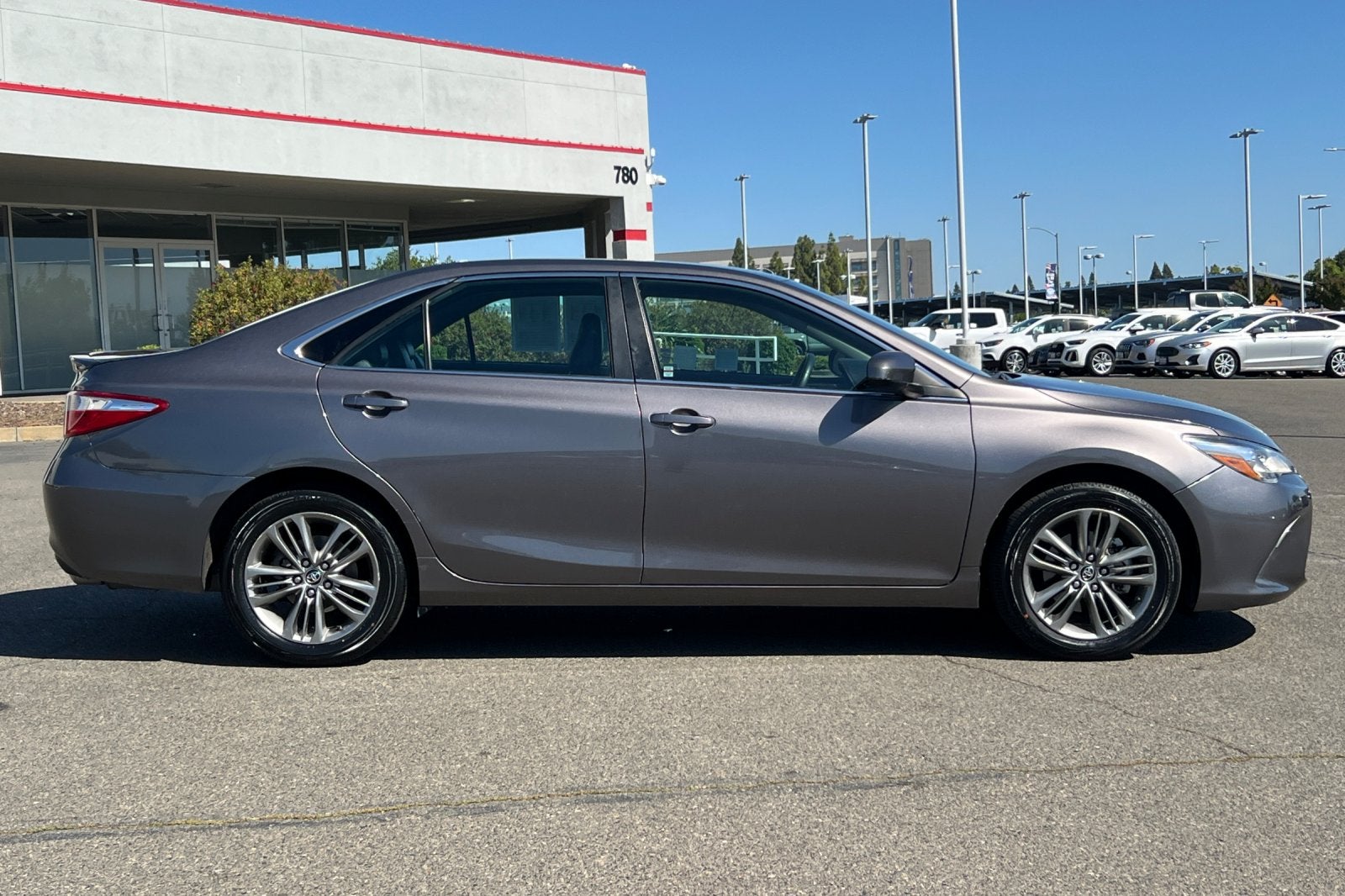 2017 Toyota Camry SE