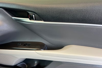 2022 Toyota Camry Hybrid LE