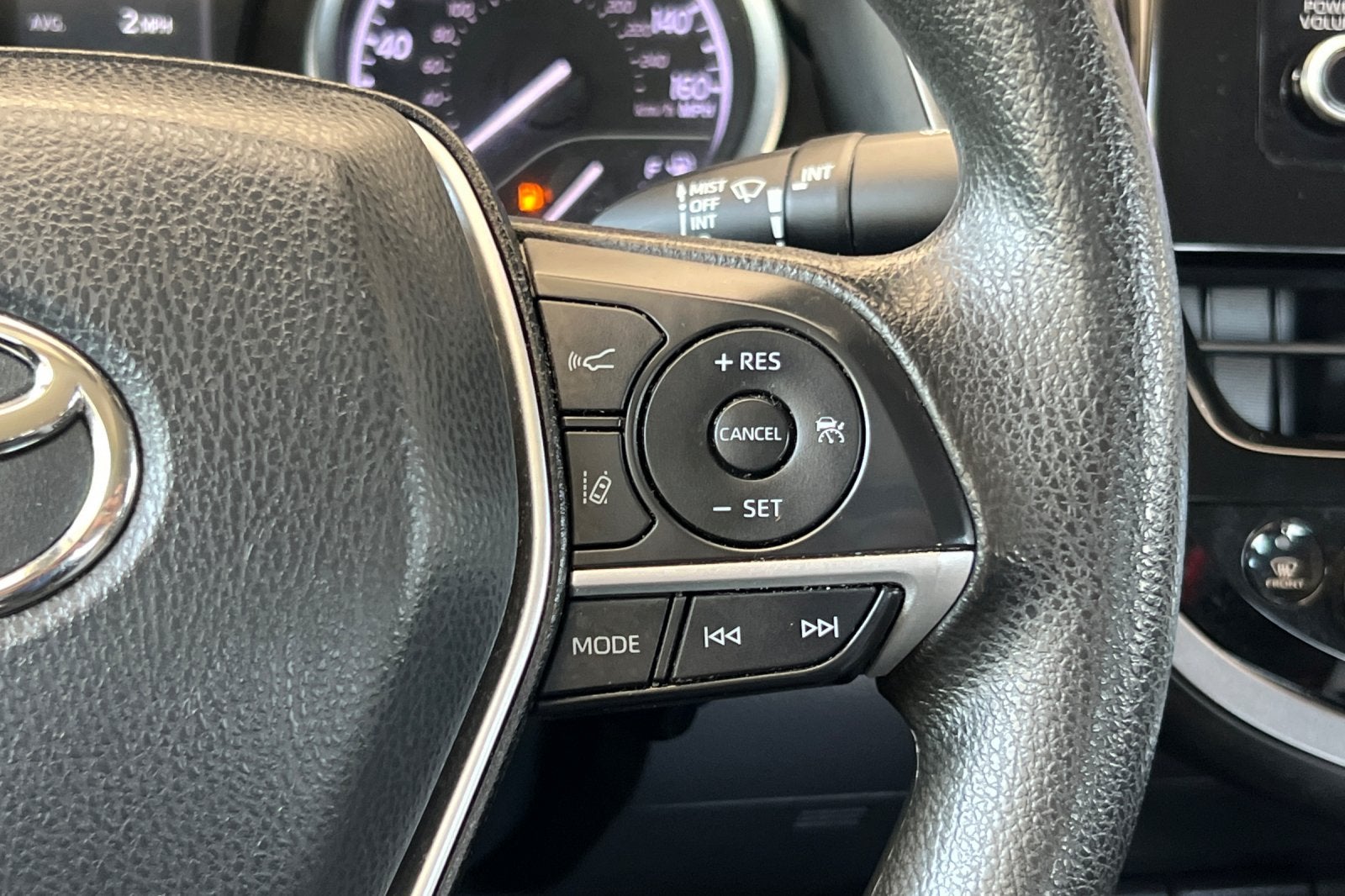 2022 Toyota Camry Hybrid LE