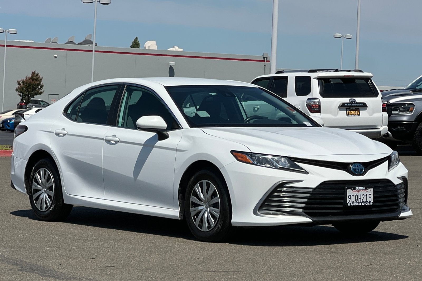 2022 Toyota Camry Hybrid LE