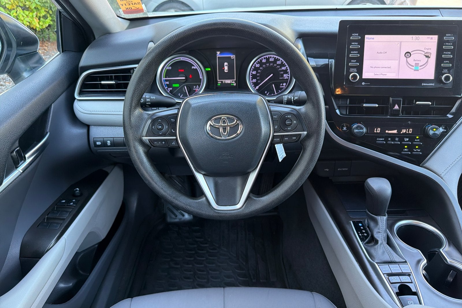 2022 Toyota Camry Hybrid LE