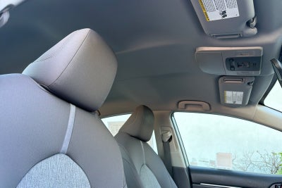 2022 Toyota Camry Hybrid LE