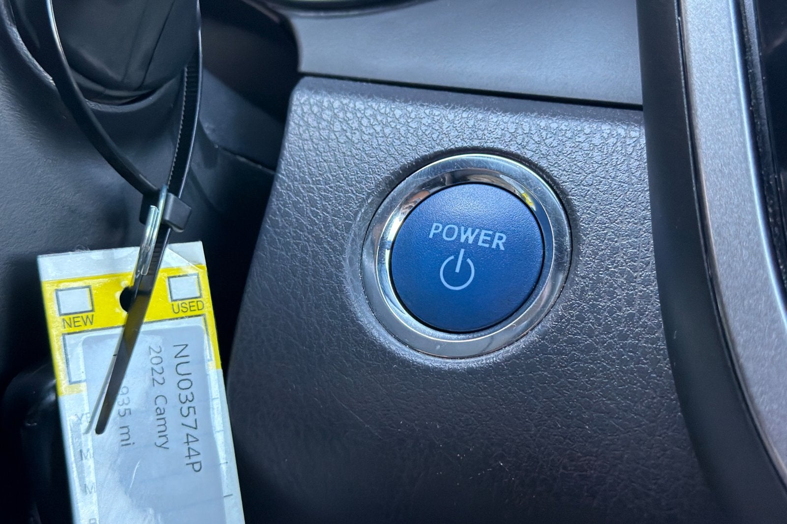 2022 Toyota Camry Hybrid LE