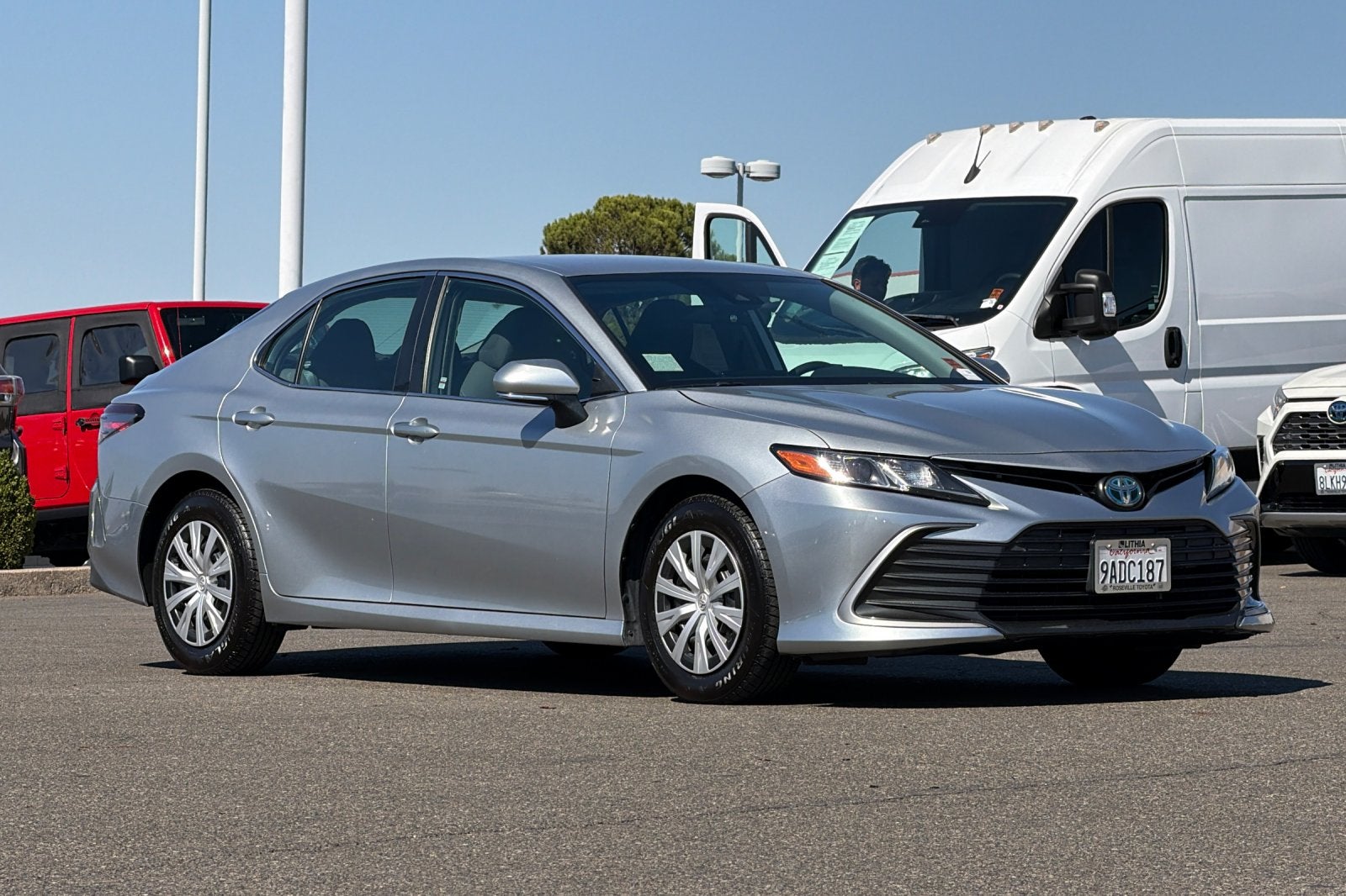 2022 Toyota Camry Hybrid LE