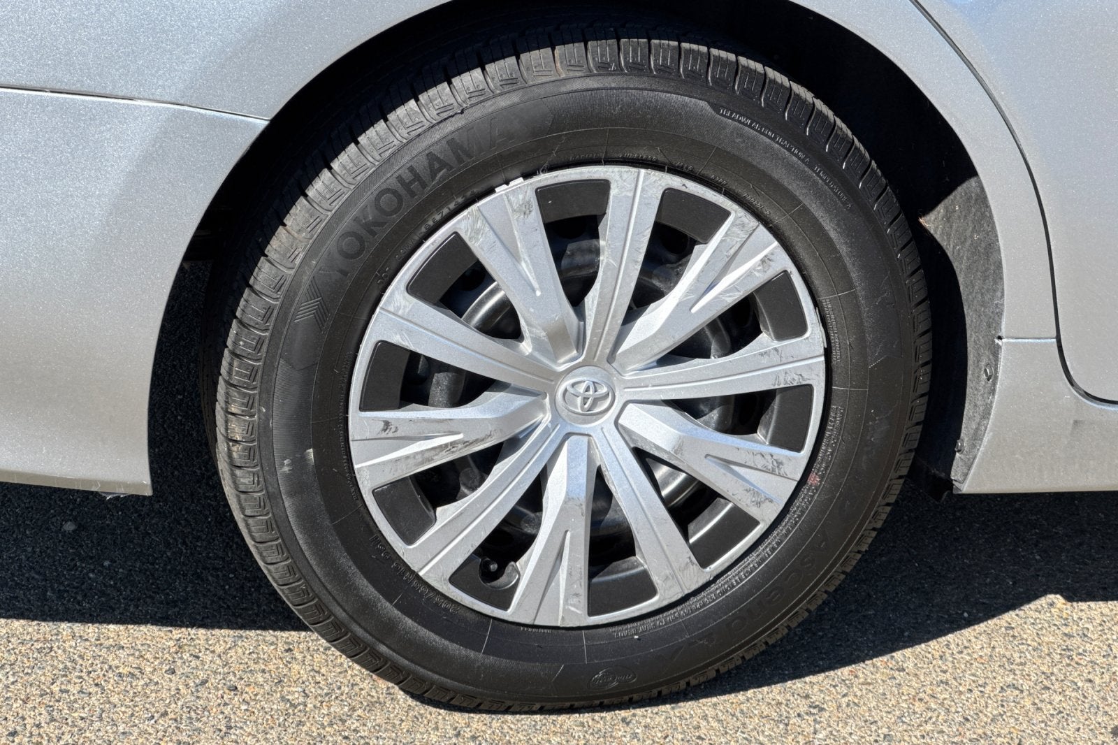 2020 Toyota Camry Hybrid LE