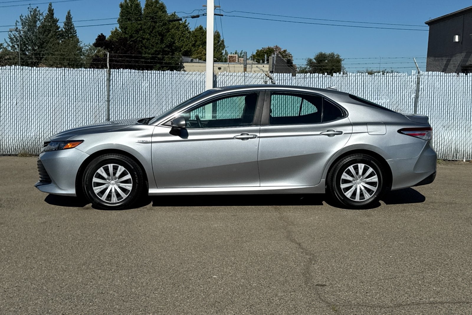 2020 Toyota Camry Hybrid LE