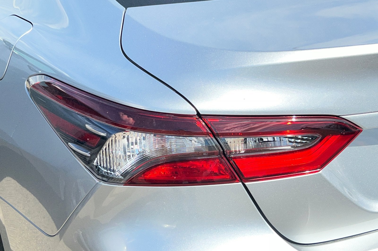 2023 Toyota Camry Hybrid LE