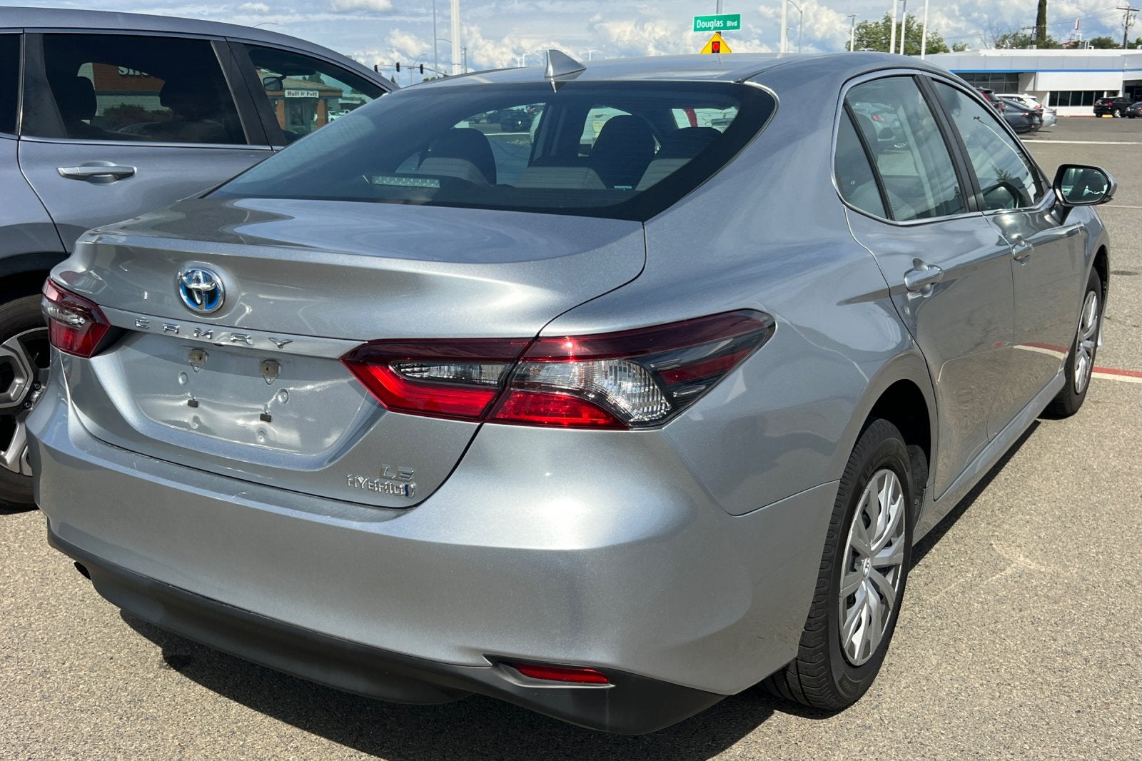 2023 Toyota Camry Hybrid LE