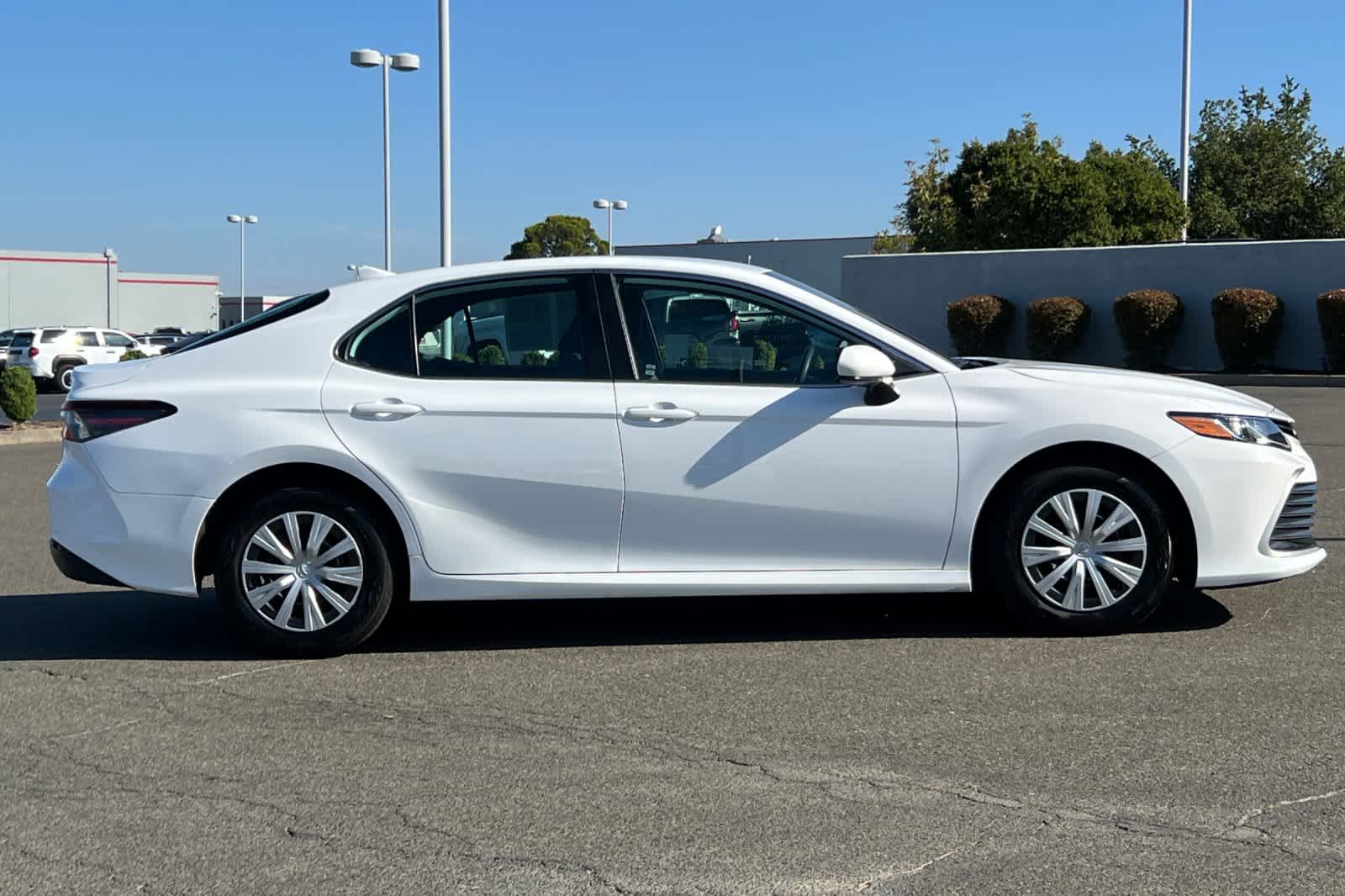 2023 Toyota Camry Hybrid LE