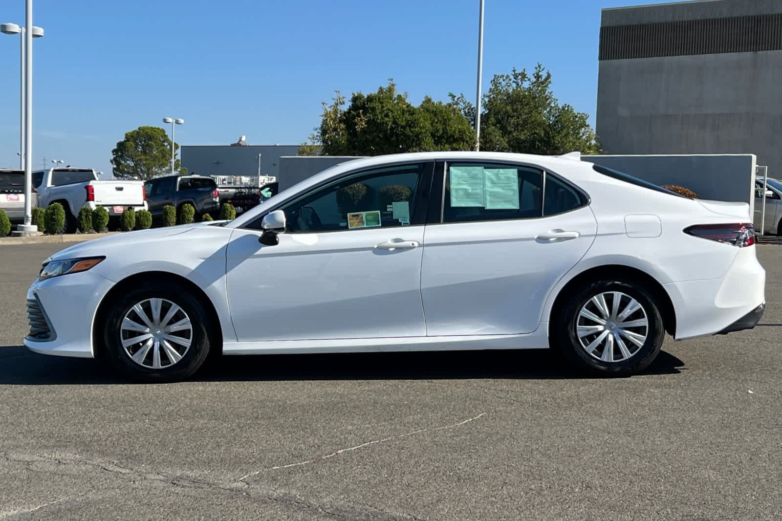 2023 Toyota Camry Hybrid LE